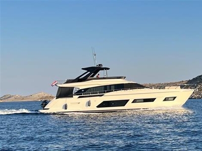 2021 Ferretti Yachts670