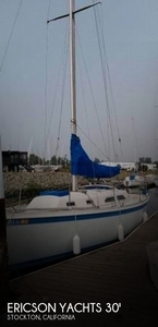 Ericson Yachts 29