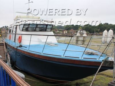 Houseboat Purpose Built 20m