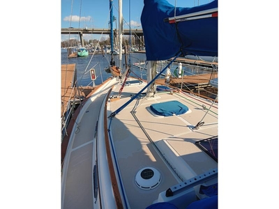 1987 Island Packet 31 sailboat for sale in North Carolina