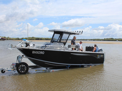 7000 YELLOWFIN CENTRE CABIN 200 HP PACK 3