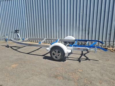 Alloy Move boat trailer to suite 5.1m to 5.4m boats 1595kg rated