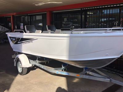 Brand new Horizon 450 Easy Fisher PRO deluxe tiller steer aluminium boat, motor, trailer package with pedestal seating in stock!