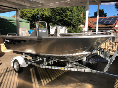 Brand new Horizon 450 Easyfisher Pro Side console aluminium boat in stock and reduced! Available as hull only, hull and trailer or full BMT package with a new Mercury outboard motor.
