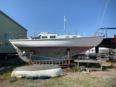 For Sale: 1972 Halcyon 27