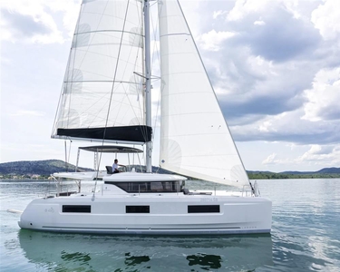 Lagoon 46 (2023) for sale