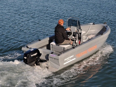 NEW 2021 SMARTWAVE 4800 CENTRE or SIDE CONSOLE WITH 60HP EFI 4-STROKE