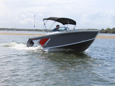 Quintrex 520 Cruiseabout Bow Rider OUR PACK 1 Powered by the F 90 Yamaha EFI 4 Stroke