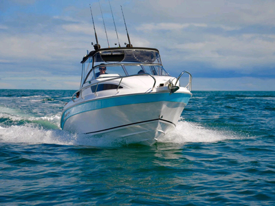 REVIVAL BOATS R640 Offshore Edition
