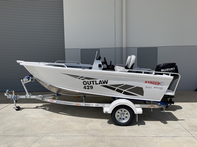 Stacer 429 Outlaw Side Console Suzuki DF50 2024 Model