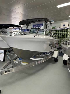 2023 Quintrex 430 Fishabout Boat