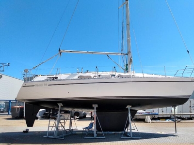 For Sale: Moody 35 1991 fin keel