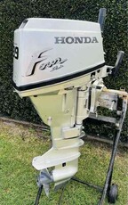 Honda 9.9hp 4 stroke outboard motor
