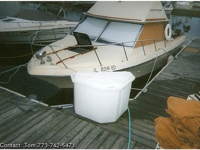 1976 Century Venturer powerboat for sale in Illinois