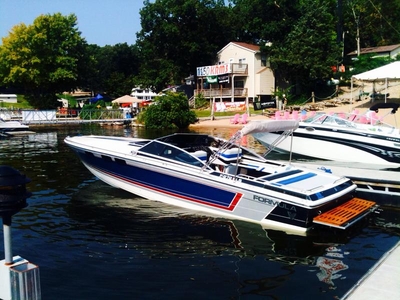 1984 Formula 272LS powerboat for sale in Kansas