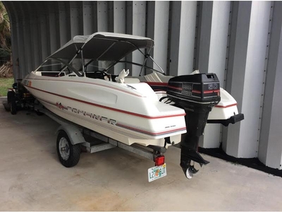 1990 Bayliner Capri powerboat for sale in Florida