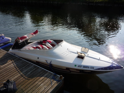 1992 Larson Senza Spectre powerboat for sale in New York