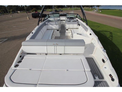 2016 Sea Ray SDX 270 Sundeck powerboat for sale in California