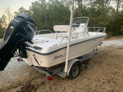 Boston Whaler 180 Dauntless - The 18 Center Console With Lots Of Seating!