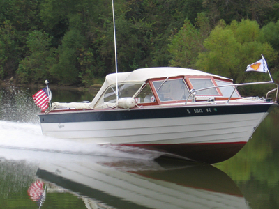 CARVER CLASSIC WOOD BOAT NR