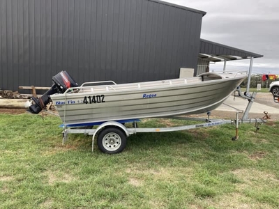 4.2 Blue fin Rogue boat and trailer