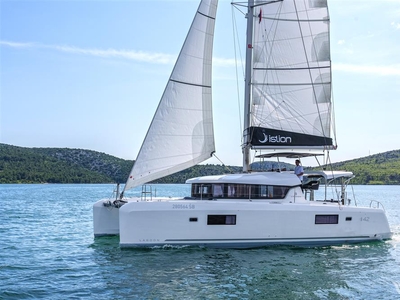 Lagoon 42 (2023) for sale