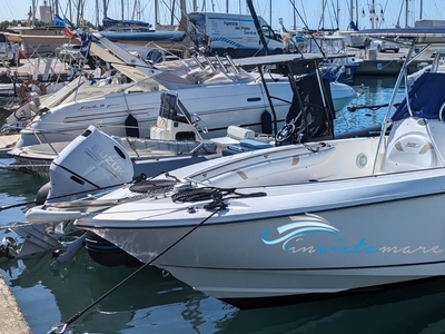 Boston Whaler 27 Outrage (2005) For sale