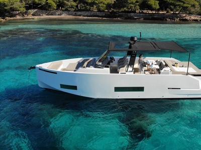 NEW DE ANTONIO YACHTS D42