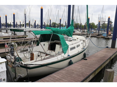 1982 Pearson 323 sailboat for sale in Texas
