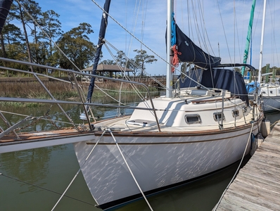 1989 Island Packet 27 Little Dove | 26ft