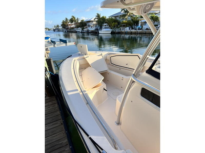 2011 Grady White 306 Canyon powerboat for sale in Florida