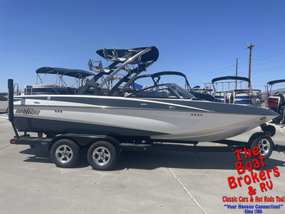 2011 Malibu 21VLX powerboat for sale in Arizona