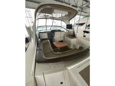 2017 Sea Ray 370 Sundancer powerboat for sale in Kentucky