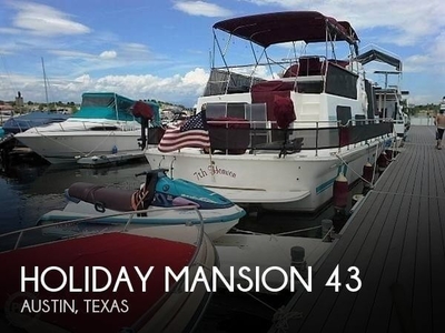 Holiday Mansion 43