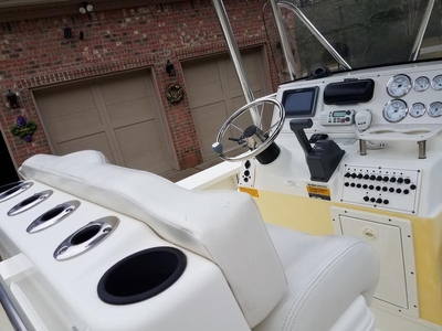 2005 Triton 220LTS powerboat for sale in Alabama