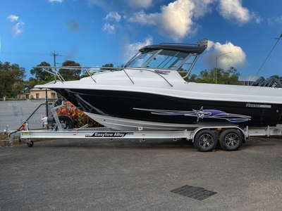 NEW Haines Hunter 725 Enclosed