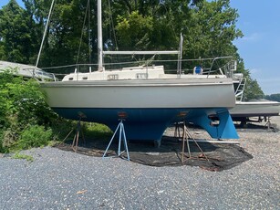 Bristol 27' Boat Located In Crownsville, MD - No Trailer