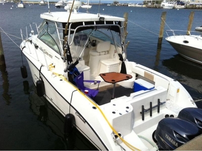2004 Seaswirl Striper 2901 powerboat for sale in Rhode Island