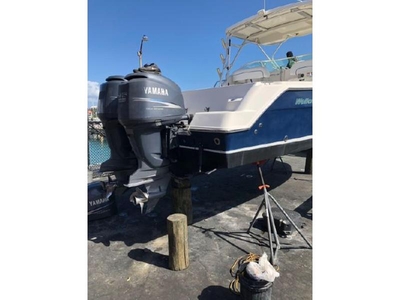 2004 Wellcraft Coastal powerboat for sale in Florida