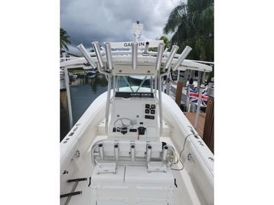 2006 Regulator 32 FS powerboat for sale in Florida