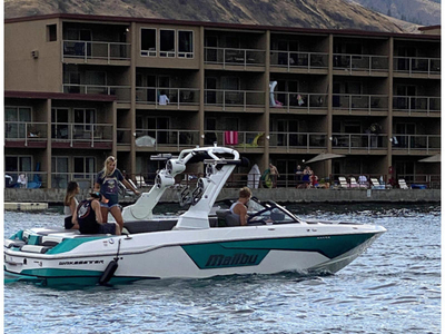 2020 Malibu 25LSV Wakesetter powerboat for sale in Washington