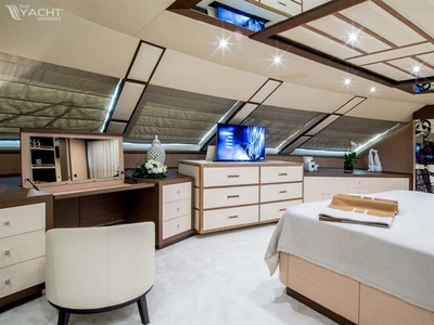 Benetti Crystal 140 (2014) for sale