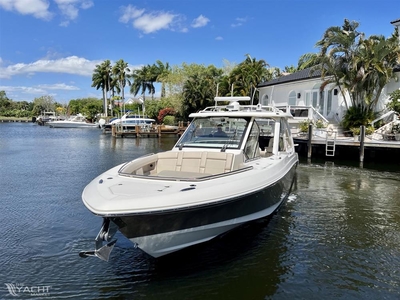 Boston Whaler 380 Realm (2020) for sale