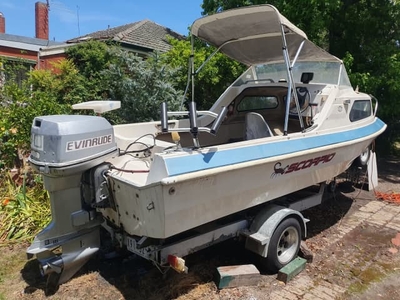Fishing boat Swiftcraft 4.8mts with Gal Tilt Trailer