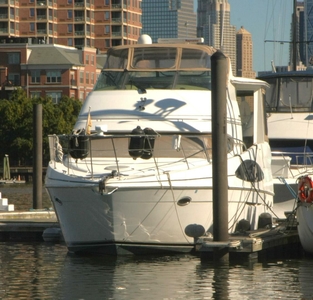 2001 Carver 46' 466 Motor Yacht