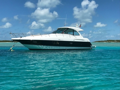 2011 Cruisers Yachts 40' 420 Sports Coupe