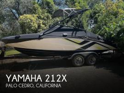 2015, Yamaha, 212x