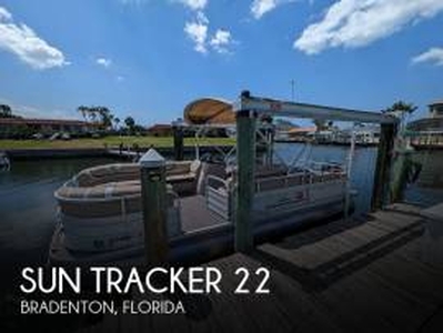 2016, Sun Tracker, 22 DLX Party Barge