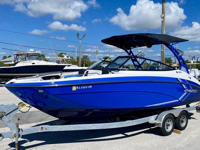 2019 Yamaha Boats 24' 242X