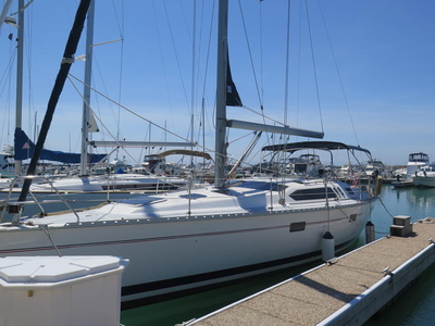 1997 HUNTER 40.5 LEGEND sailboat for sale in Wisconsin